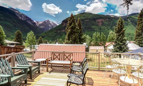 4 bed 3 bath Home $2,100,000