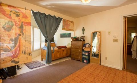 1 bed 1 bath Condo $239,000