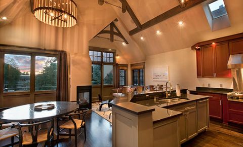 4 bed 5 bath Condo $2,395,000