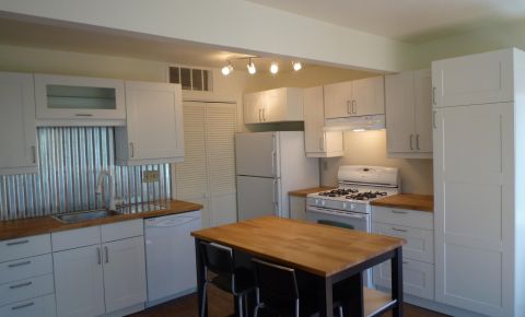 2 bed 2 bath Condo $235,000