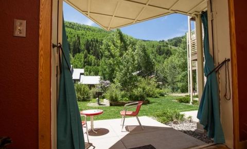 1 bed 1 bath Condo $245,000