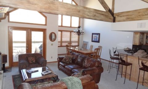 3 bed 3 bath Condo $895,000