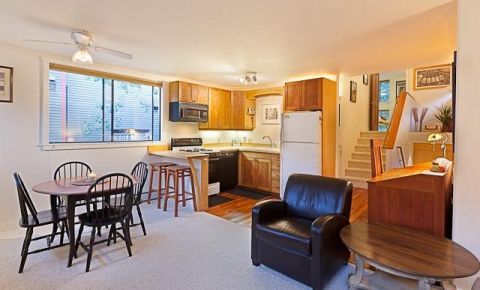 1 bed 1 bath Condo $375,000