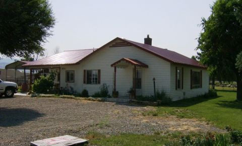 2 bed 3 bath Home $215,000