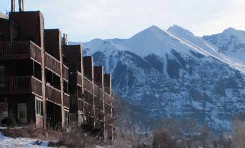 1 bed 1 bath Condo $165,000