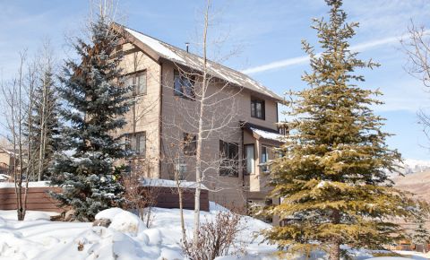 3 bed 3 bath Condo $355,000