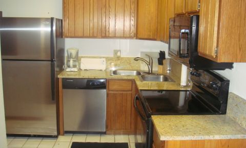 2 bed 2 bath Condo $300,000