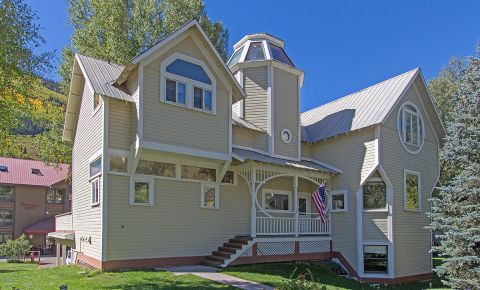 6 bed 5 bath Condo $2,595,000