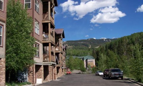 2 bed 1 bath Condo $265,000