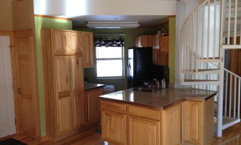 3 bed 2 bath Condo $375,000