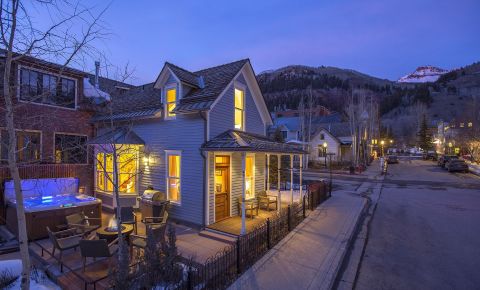 4 bed 5 bath Condo $2,700,000