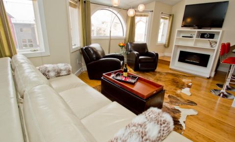 3 bed 3 bath Condo $725,000