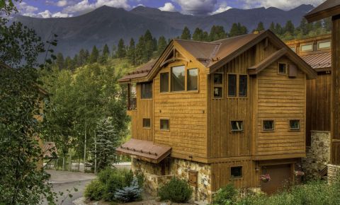 5 bed 5 bath Home $899,000