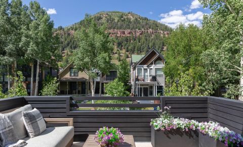 5 bed 7 bath Home $12,195,000