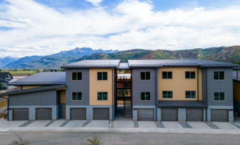 3 bed 2 bath Condo $730,000