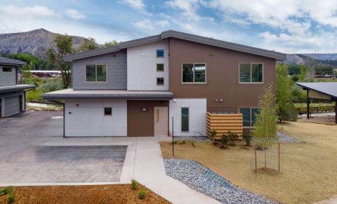 3 bed 2 bath Condo $780,000