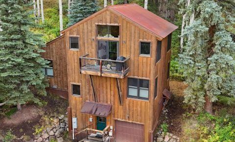3 bed 3 bath Home $1,050,000