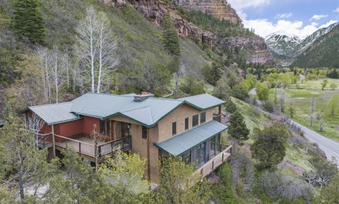 3 bed 4 bath Home $995,000